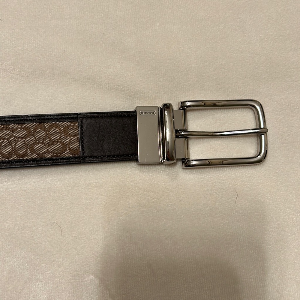 Men’s Coach belt. Authentic. Size 34. Perfect condition